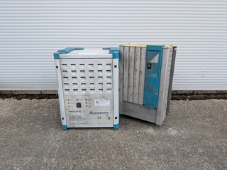 2x Acculader, Mastervolt, Mass 24/50 & Charger Mass 12/30-2