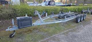 (Locatie Biddinghuizen) Boottrailer, Reewheel, Tridemasser, 2000
