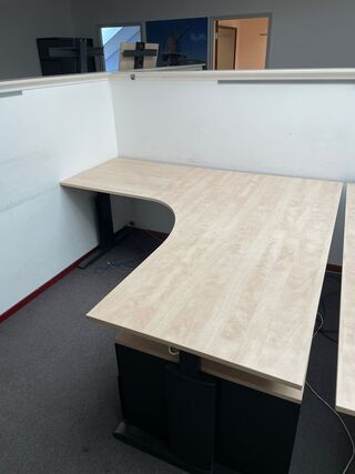5x Bureau, lichte kleur hout