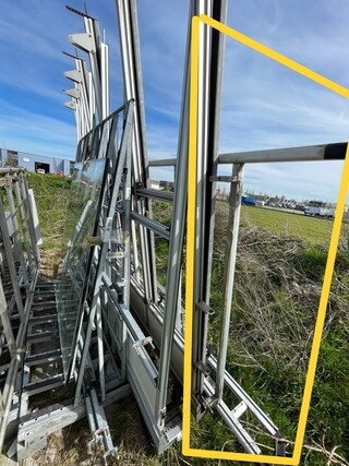 Dak en zij resteel bus, lichtgrijs