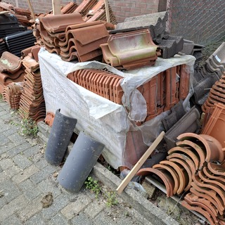 Partij diverse dakpannen