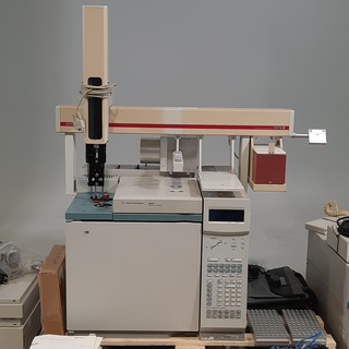 Divers laboratoriumapparatuur , O.a. Agilent Technologies