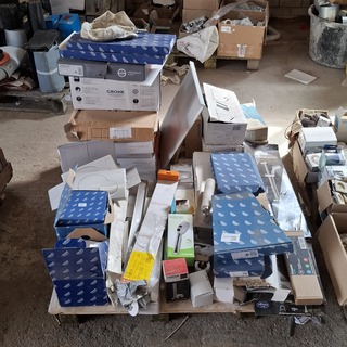 Assortiment sanitair toebehoren, O.a. Grohe