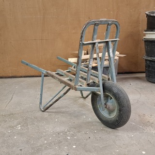 Stenenkruiwagen met kruiwagen