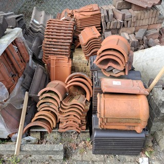 Partij diverse dakpannen