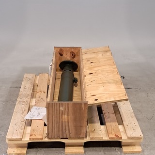 Onderdeel in houten transportkist