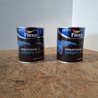 Partij Flexa zijdeglanslak RAL 9010 en wit, 19 liter totaal