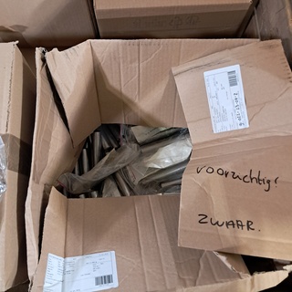 Partij diverse onderdelen en ijzerwaren