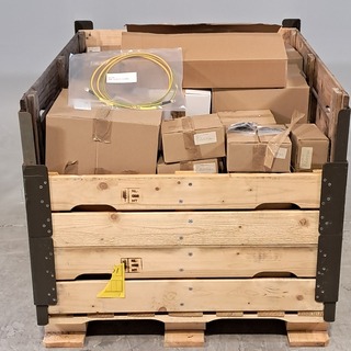 Diverse onderdelen en ijzerwaren, O.a Daf