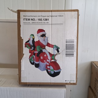 1x Kerstverlichting en 1x opblaasfiguur