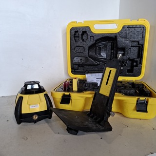 Roterende laser  Leica, Rugby 55, bouwjaar 2012