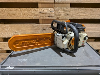 Benzine kettingzaag, STIHL, MS 200T, 2002, incl. kunststof stapelbak