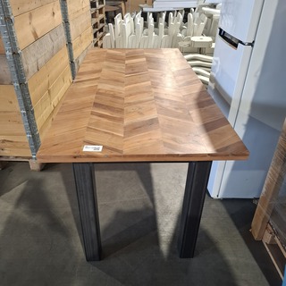 Eetkamer tafel, Visgraad, 2025