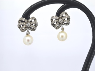 Vintage witgouden oorbellen met parels en diamant
