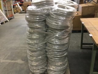 Pallet flexibele elektriciteits slangen IPS, lichtgrijs