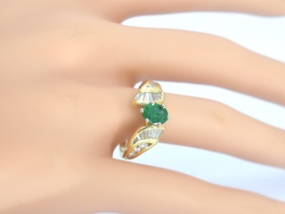 Gouden ring met smaragd