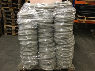 Pallet flexibele elektriciteits slangen IPS, lichtgrijs