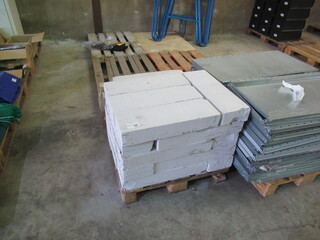 Pallet met Ytong blokken en stenen
