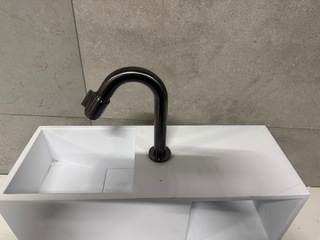 Fontein Solid Surface 20x54x20 cm + kraan WB