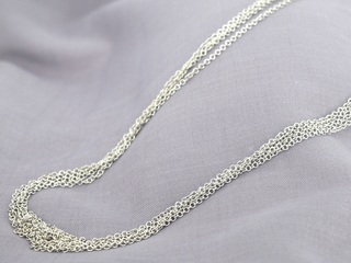 Leo Pizzo – Witgouden ketting met drie lagen