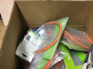 Ca. 40x Gasdrukregelaars met slang 2 soorten Truma/Gimeg