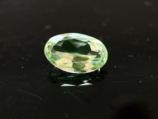 Chrysoliet – ca. 6 carat groene chrysoliet