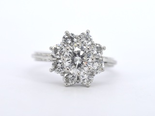 Witgouden ring met diamanten