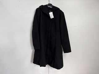 Partij Kleding, Saint Tropez, Zizzi, ONLY, JACK & JONES, PIECES