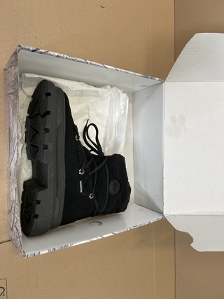 Partij Kleding, Antarctica, Olang