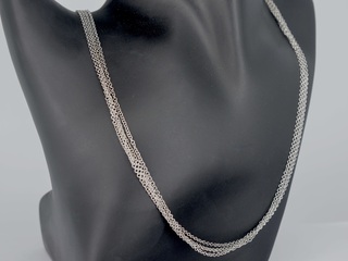 Leo Pizzo – Witgouden ketting met drie lagen