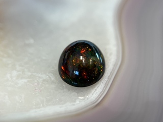 Black opal – 4.00 carat Natuurlijke Black opal