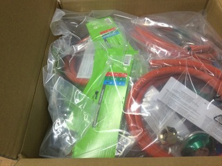 Ca. 30x Gasdrukregelaars met slang, chroom/oranje