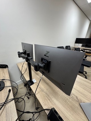 2x Beeldscherm op arm, Z24n G3 WUXGA display