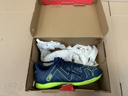 Partij Kleding, Antarctica, PUMA, Olang, ICHI