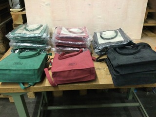 Ca. 15x Verschillende tassen Enrico Benetti, diverse kleuren