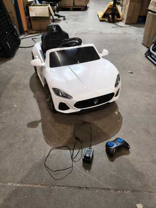 Kinder Maserati op Accu ca. 120 cm lang, wit