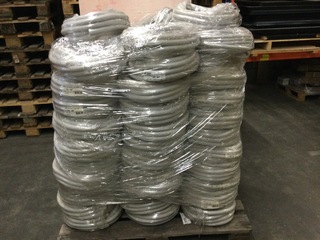 Pallet flexibele elektriciteits slangen IPS, lichtgrijs