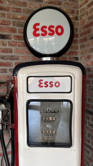 Decoratie Benzinepomp Esso