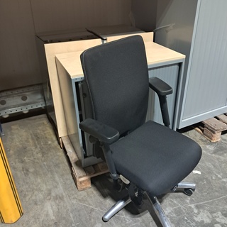 Partij bedrijfsinventaris, O.a. Gispen