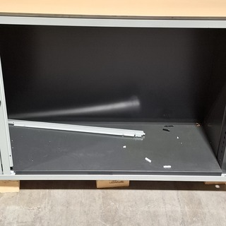 3x Jaloeziekast en 1x draaideurkast