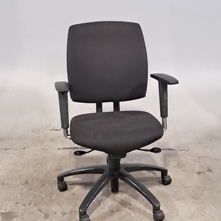 Partij bureaustoelen, O.a. Drabert