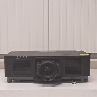 Beamer, Panasonic, PT-MZ16KLB, 2020