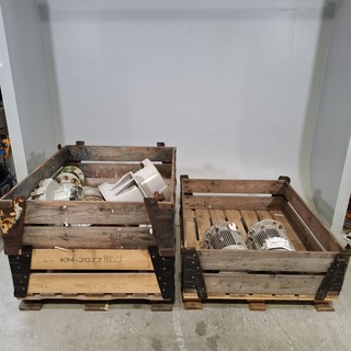 3x Elektro motor en 1x behuizing