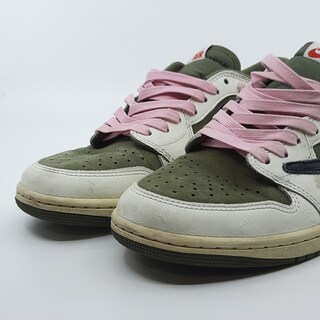 Paar sneakers, maat 42, Nike, Air Jordan DM7866-200