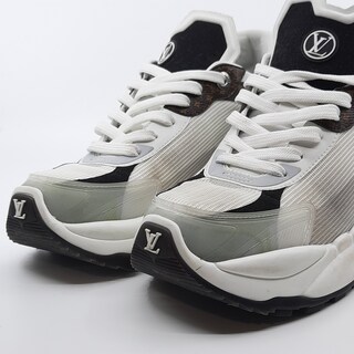 Paar schoenen, maat 39 1/2, Louis Vuitton, VL 0292
