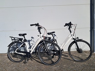 2x E-Bike, Stella, Wit