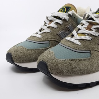 Paar sneakers, maat 42 1/2, New Balance X Stone Island, U574LGST