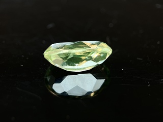 Chrysoliet – ca. 6 carat groene chrysoliet