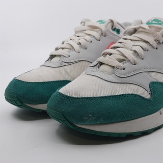 Paar sneakers, maat 44, Nike, Air Max AH8145-106
