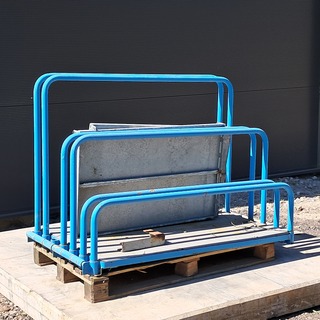 Metalen platenbok